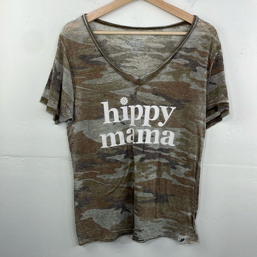 Unwind by League Graphic Tee Hippy Mama camouflage T Shirt short sleeve v neck M
